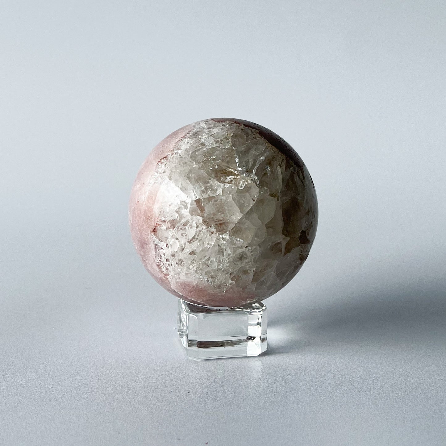 Pink amethyst Sphere (extra grade) / 276g