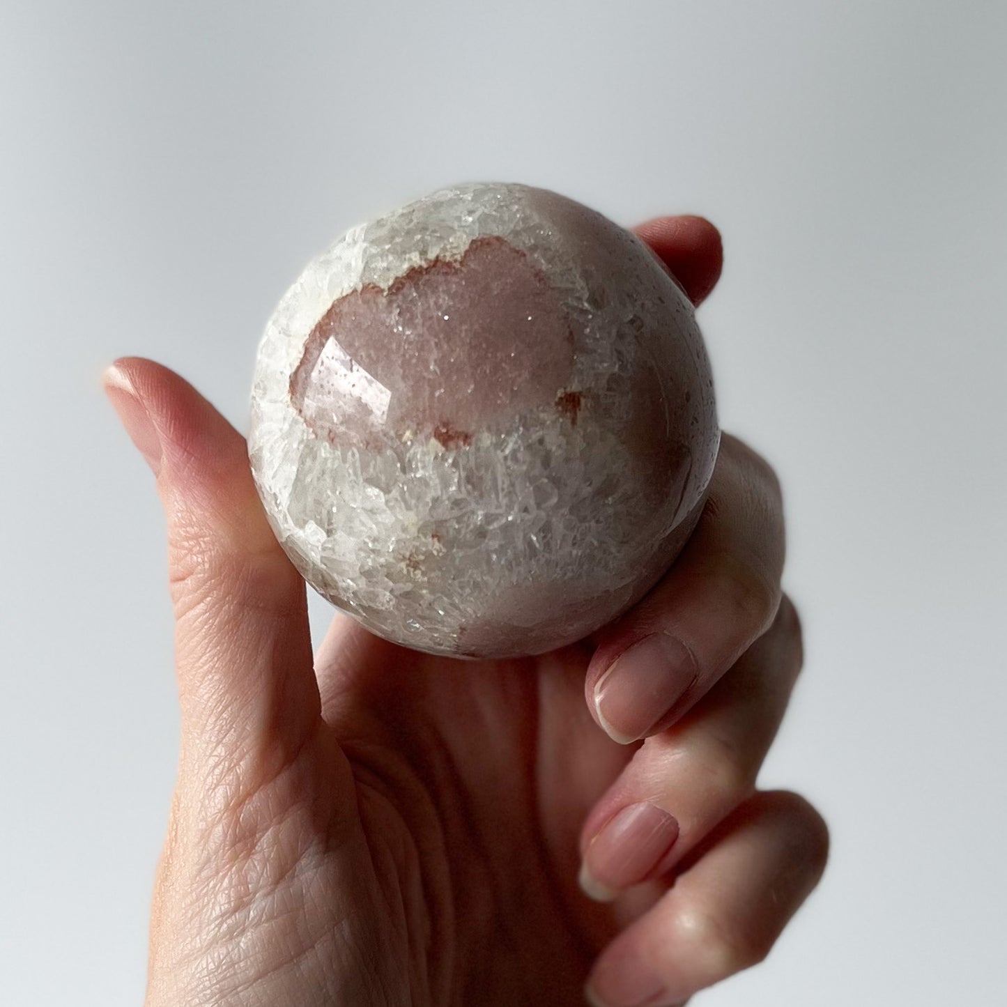 Pink amethyst Sphere (extra grade) / 276g